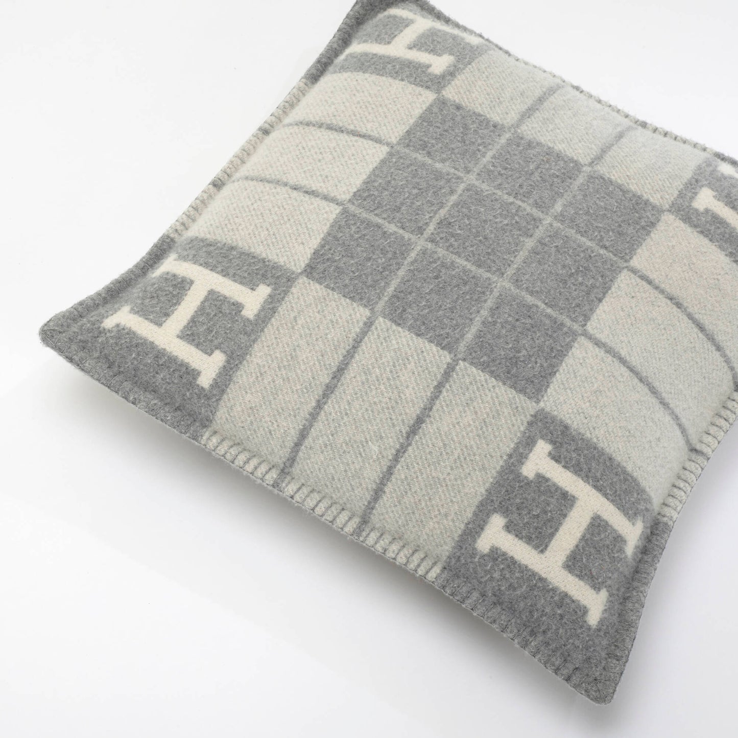 HANNA PILLOW