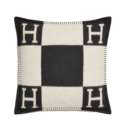 HANNA PILLOW