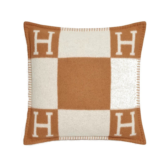 HANNA PILLOW